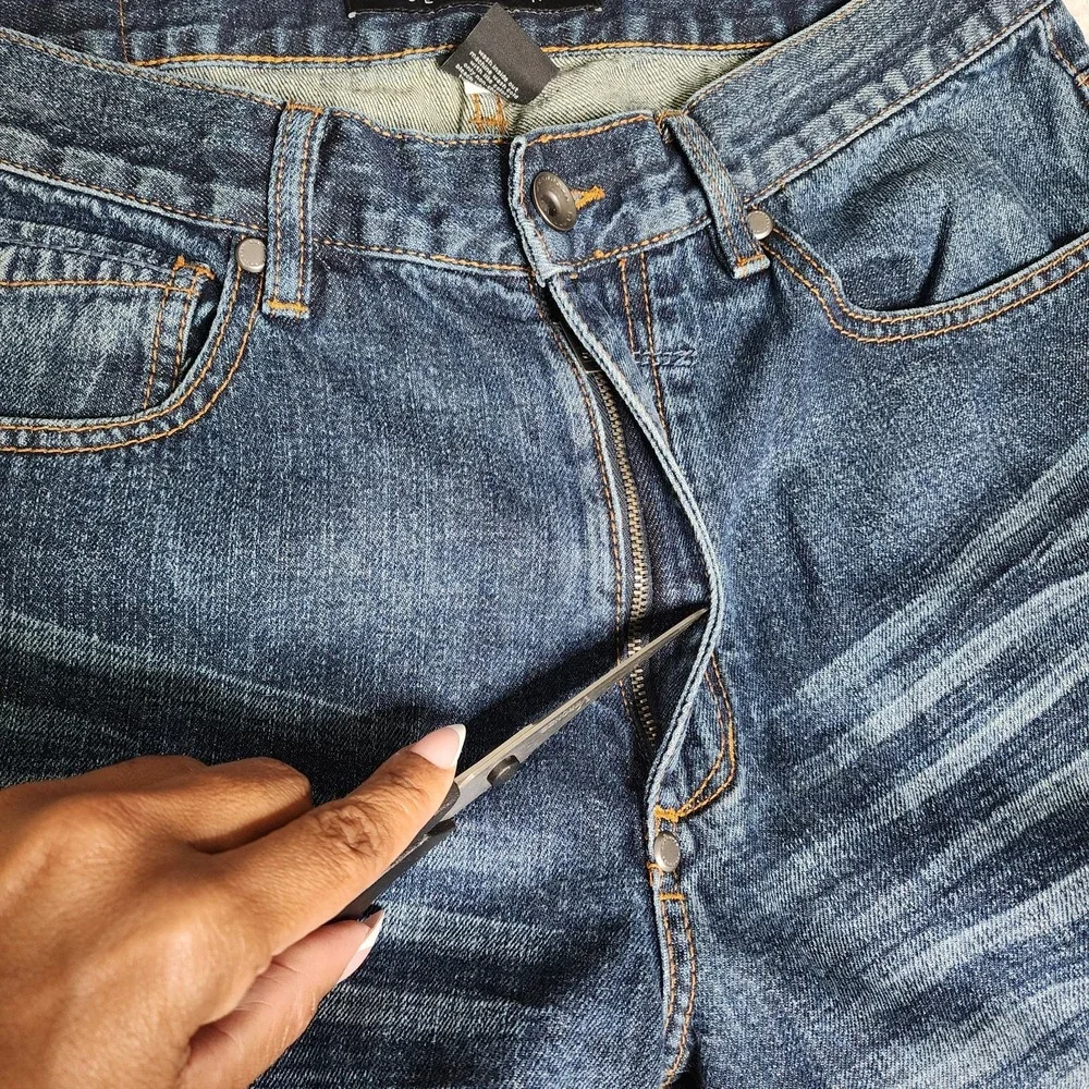 Sean John Men's Jeans 34x34 Straight 100% Cotton Denim Y2K Street Wear Distress
